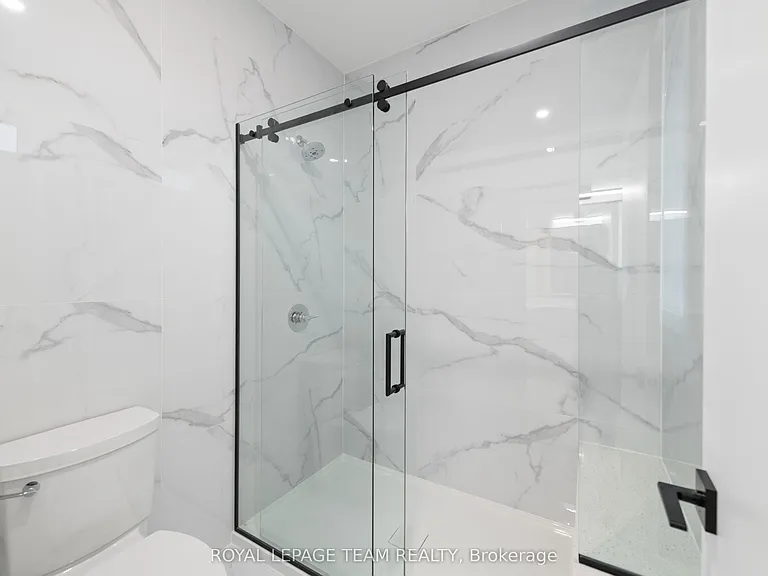 49 Grosvenor Ave #3 — Photo 29
