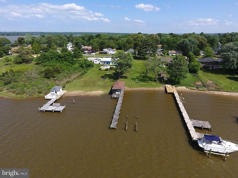 1st image of 40328 Waterview Dr