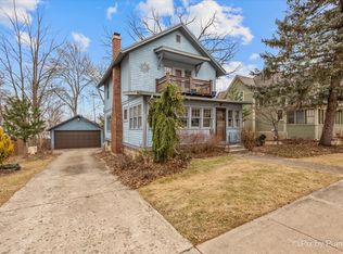 318 S 3rd St, Saint Charles, IL 60174