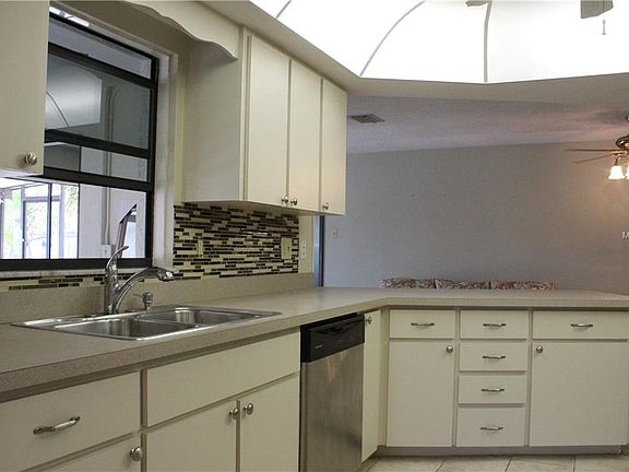 5th image of 2307 Lake View Blvd