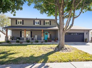 28 Red Oak Ln, Springfield, IL 62712