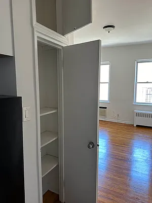 Rented by Eric Goodman Realty Corp | media 11