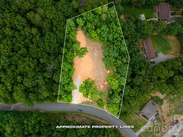5108 Kings Pinnacle Dr, Kings Mountain, NC 28086