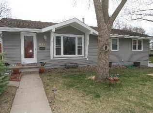 521 31st St, West Des Moines, IA 50265