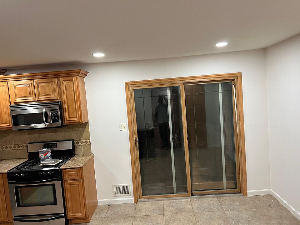 1st image of 76 Mulberry Ave
