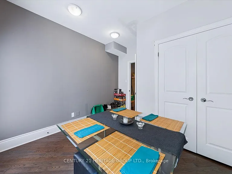 169 King Edward Ave — Photo 17