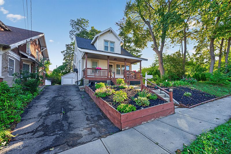 4th image of 1615 Bradley Street