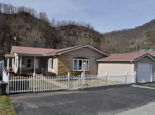 127 Kentucky Ave, South Williamson, KY 41503