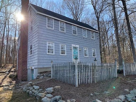 2nd image of 39 Kenilworth Dr