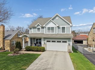 811 Michigan St, Wheaton, IL 60187