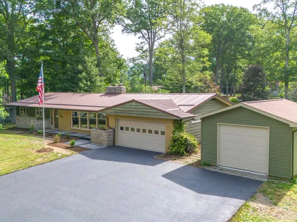 134 N Hawthorne Dr, Altoona, PA 16602