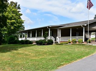 1440 Sulphur Springs Rd, Clinton, TN 37716