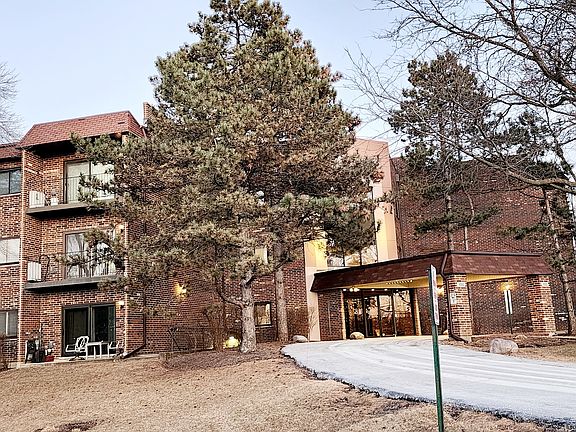 2nd image of 1002 Castilian Ct #112