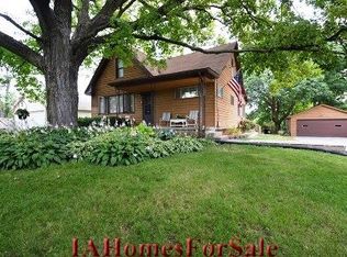 1923 20th St NW, Cedar Rapids, IA 52405
