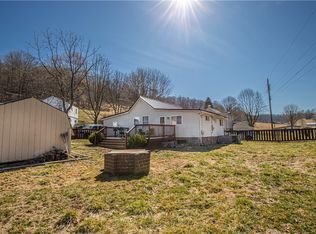 398 Sugar Run Rd, Waynesburg, PA 15370