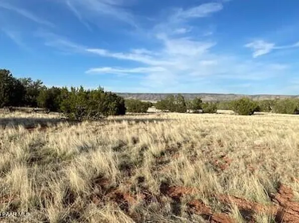 57595 N Calle Armenta, Seligman, AZ 86337