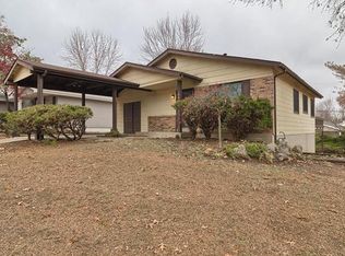 2405 Lindsay Ln, Florissant, MO