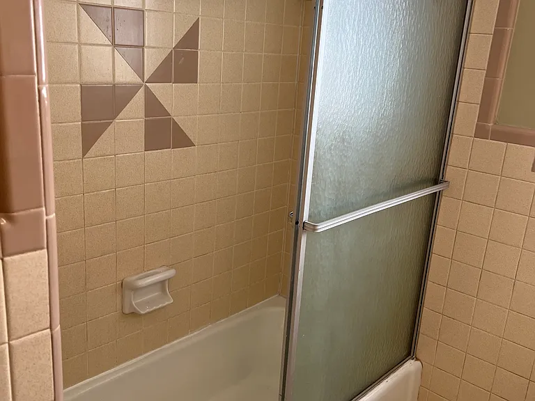 Bath/ Shower