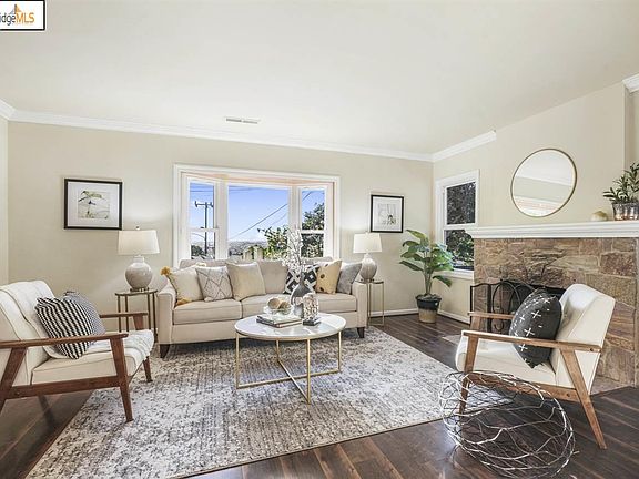 4th image of 7938 Hillmont Dr