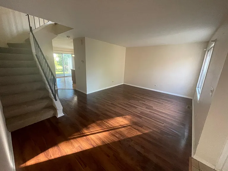 1151 Brockton Ct — Photo 2