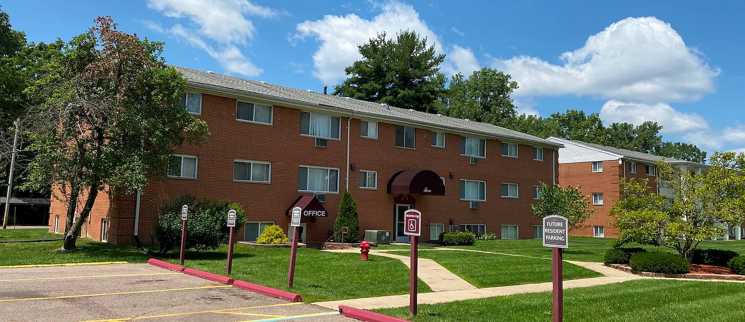 Old Orchard Apartments — Photo 4