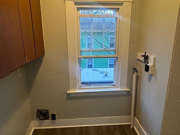 5th image of 15 Watson St #1
