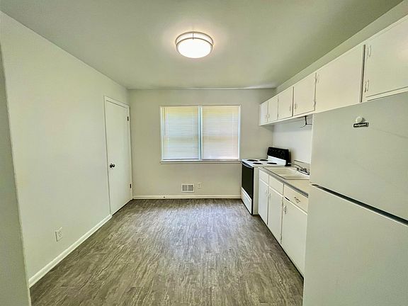 3rd image of 1522 S Home Ave #1