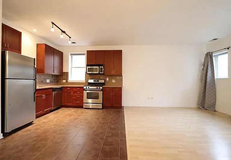 914 S Racine Ave #102 — Photo 8