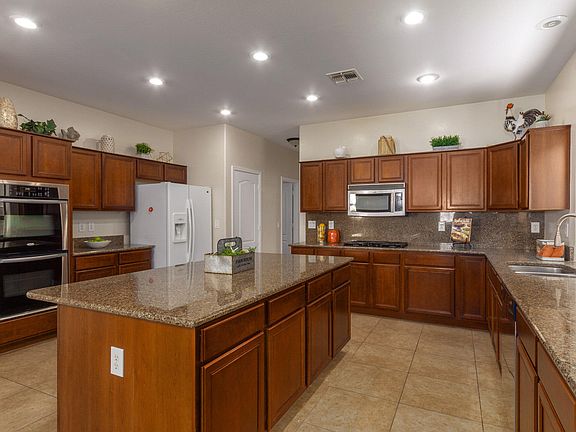 5th image of 108 W Pasture Canyon Dr