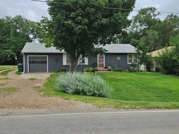414 N Poplar St, Solomon, KS 67480
