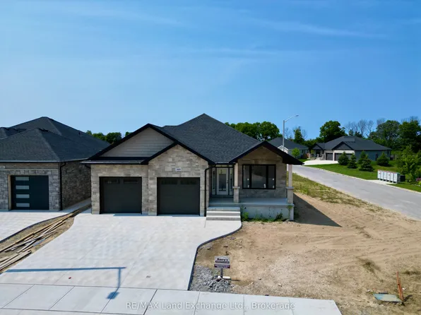 300 Ridge St, Saugeen Shores, ON N0H 2C3