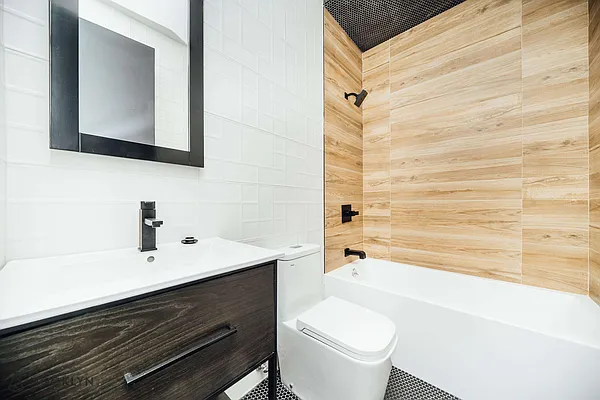 Rented by Nooklyn NYC LLC | media 21