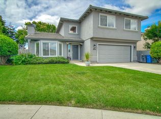 571 Bordeaux Pl, Hollister, CA 95023