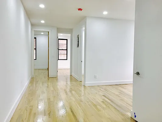 Rented by Lang Realty LLC | media 33