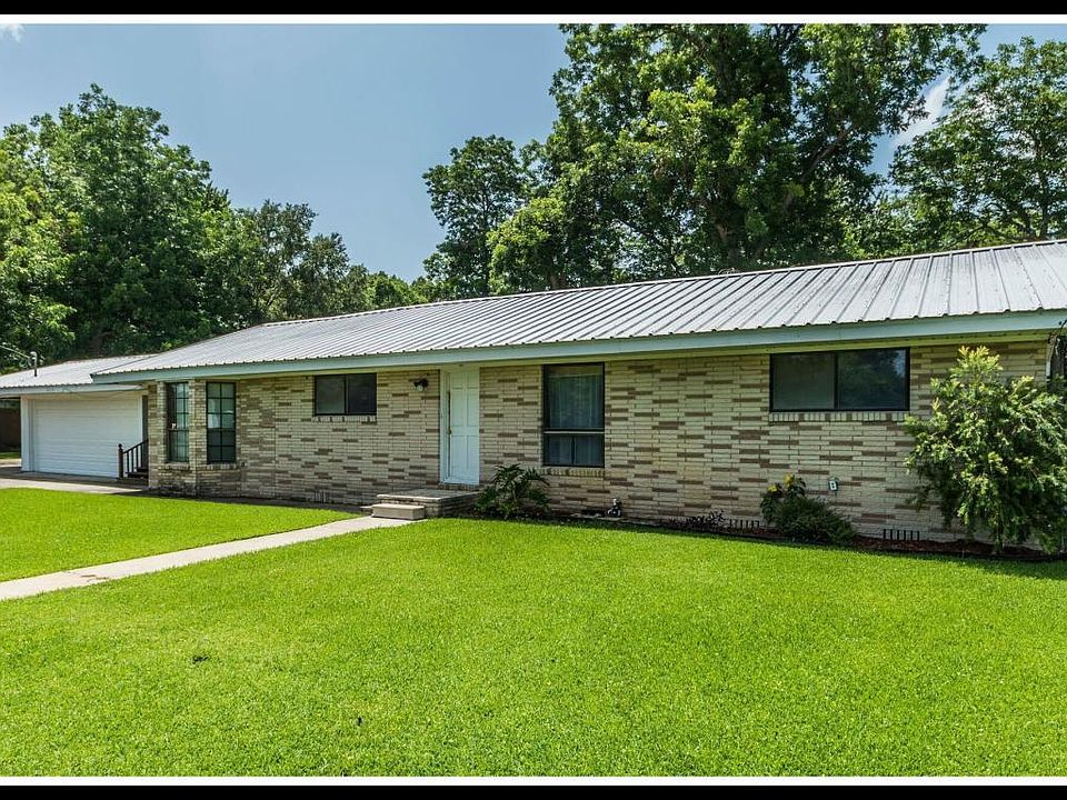 1st image of 2618 N Curtis Dr