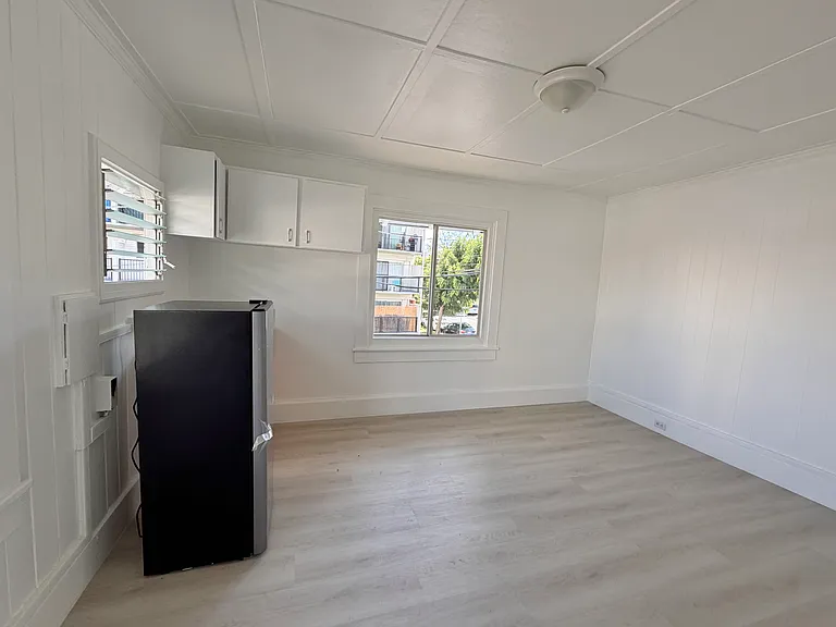 1665 Piikoi St #G — Photo 3