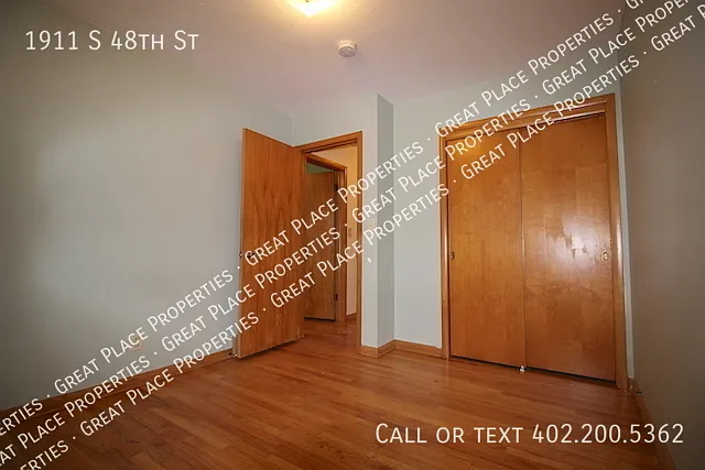 1911 S 48th St — Photo 16