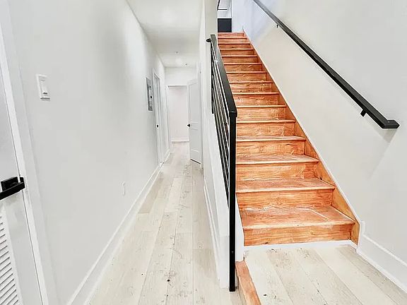 5th image of 2505 E Tioga St #E9