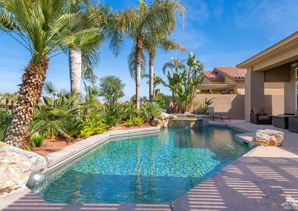 1st image of 460 Gold Canyon Dr
