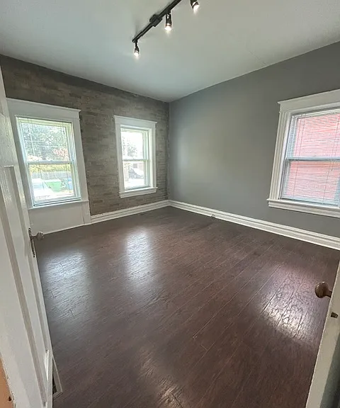 6007 Waterman Blvd — Photo 9
