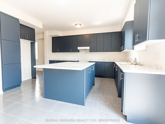 5th image of 25 Oriole Cres