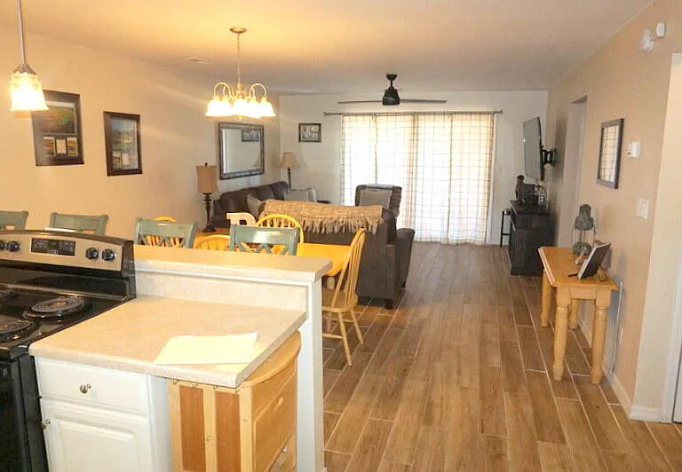 189 Avondale Dr #5 — Photo 5