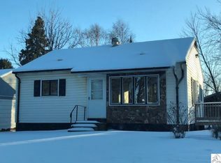1614 E 25th St, Hibbing, MN 55746