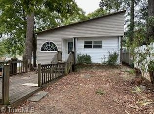 210 Shoreline Dr, Lexington, NC 27292