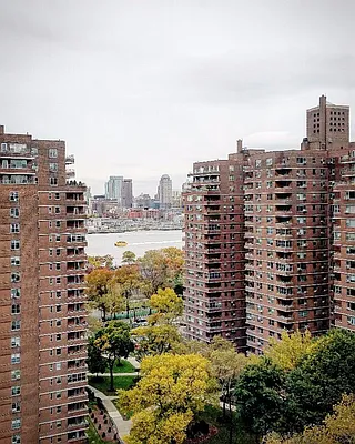 Sold by Level Group | media 14