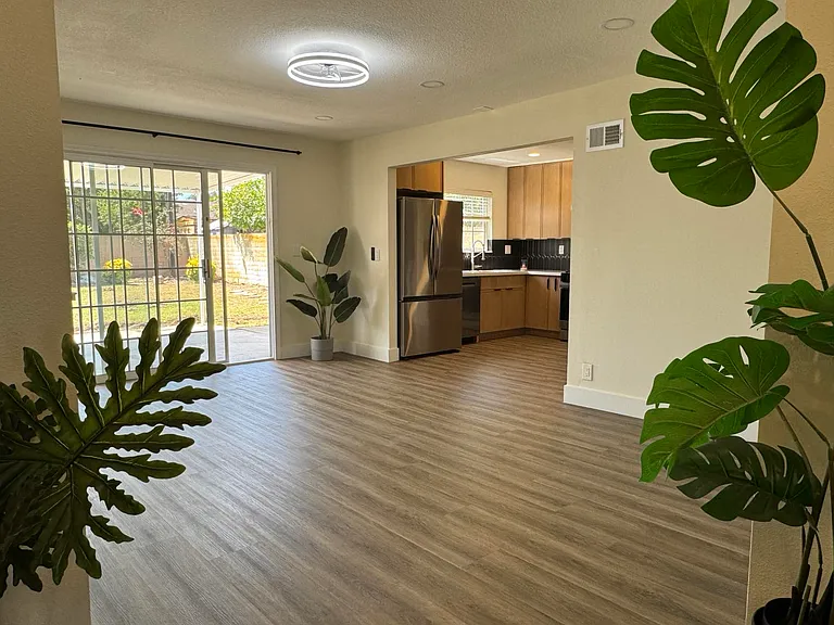8882 La Roca Ave — Photo 4