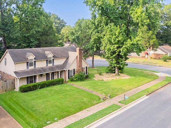 4th image of 9161 Gainsborough Dr