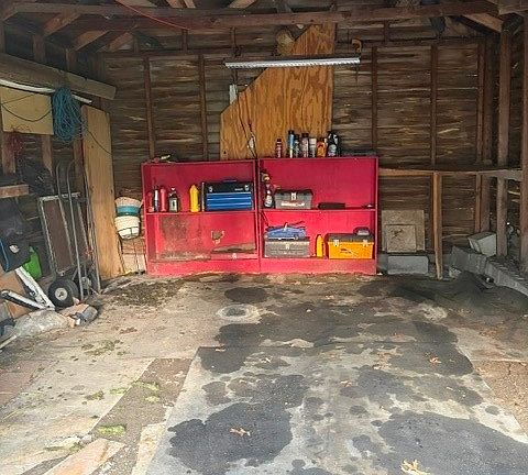 5th image of 35 Bentley St