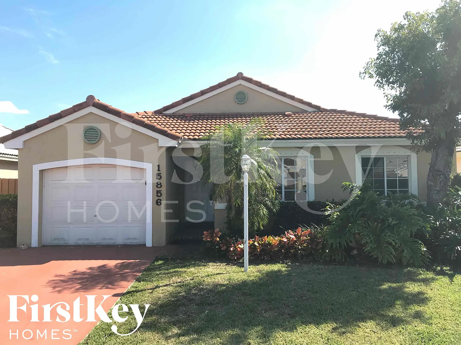 3 bed, 2.0 bath, 1654 sqft, $3,850 — Photo 1