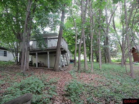 4th image of 46615 Evergreen Ln